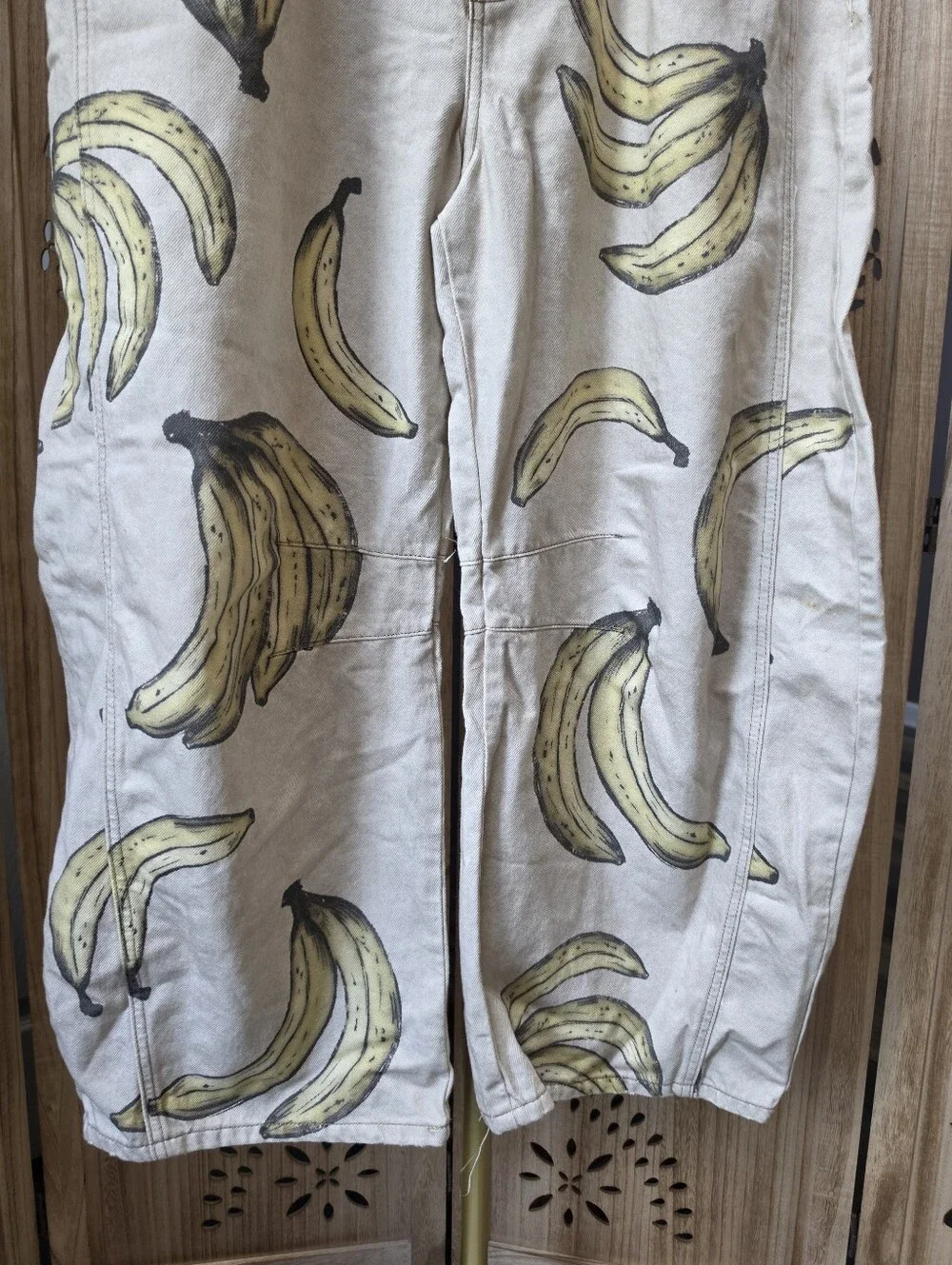 NWT We The Free Good Luck Printed Barrel Jeans in Go Bananas - Picture 6 of 16